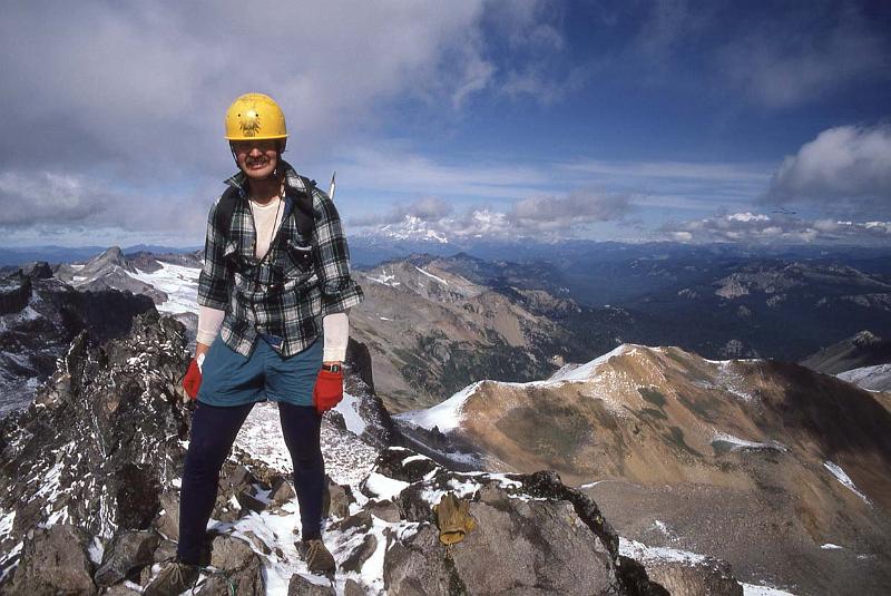 1986-079 Me Summit of Mt Curtis Gilbert Oct 1986.jpg